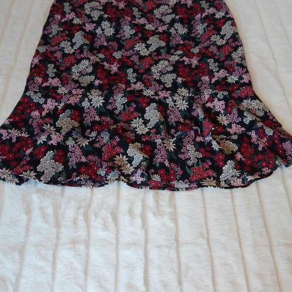 Ann Taylor Floral Ruffle Pencil Skirt Size 0 NWT - Picture 5 of 11